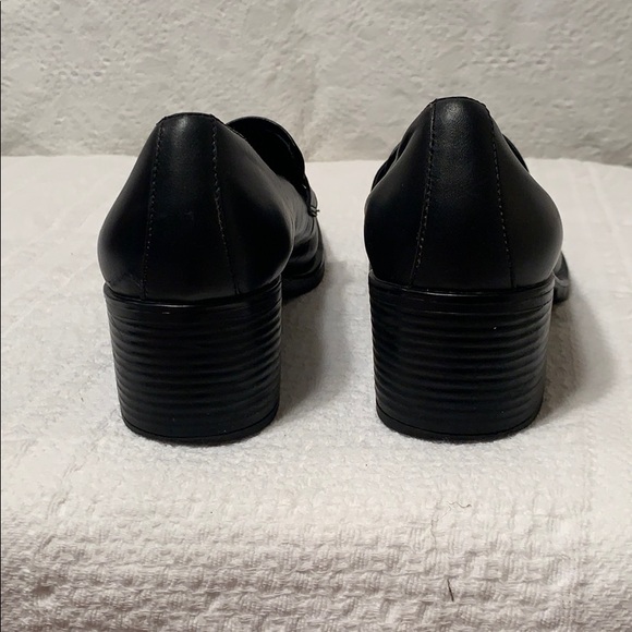 COPY - Dockers - Picture 4 of 8